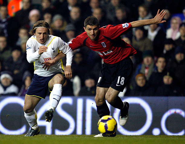 士都是得益 士都是得益